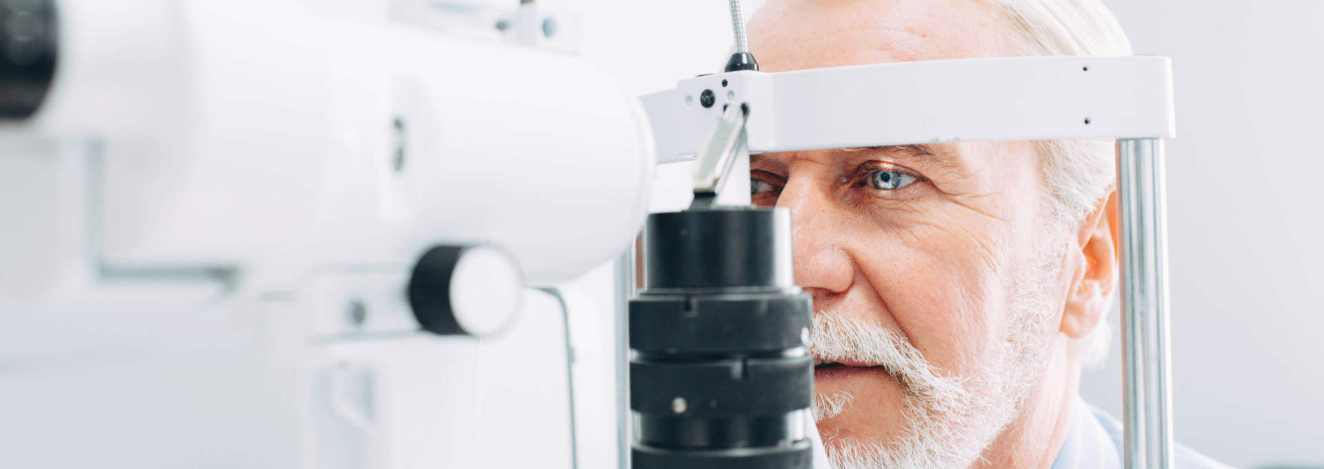 Diapositiva de la categoría de productos de diagnóstico ocular EYESFIRST®